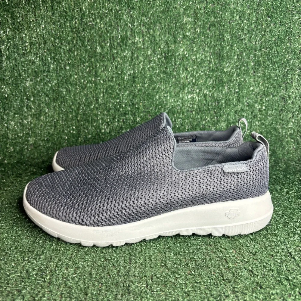 Skechers item you
